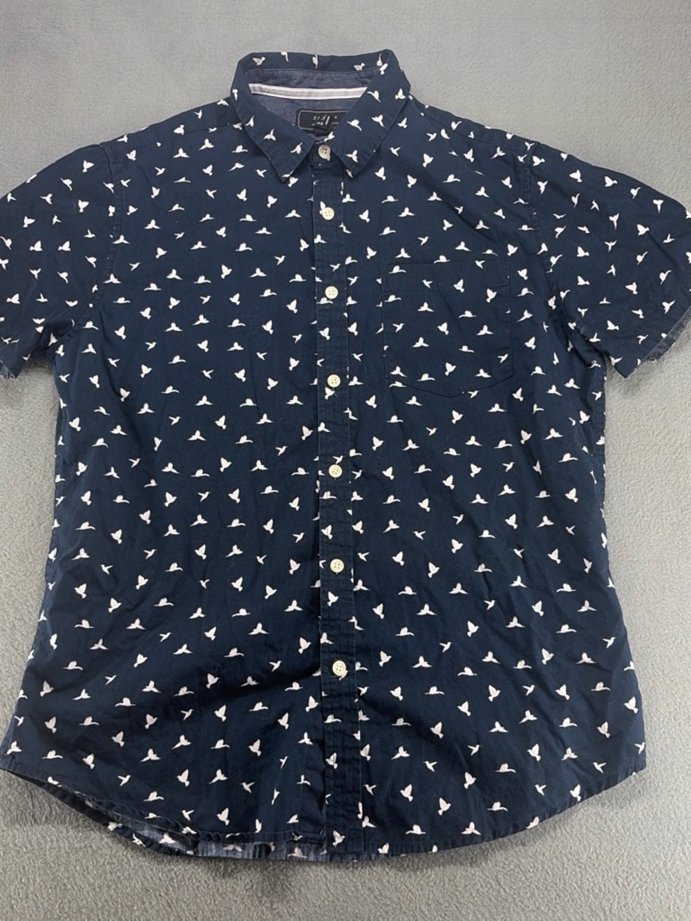 21 Men 100% Cotton Navy Short-Sleeve Button-Down Shirt with White Bird Print L